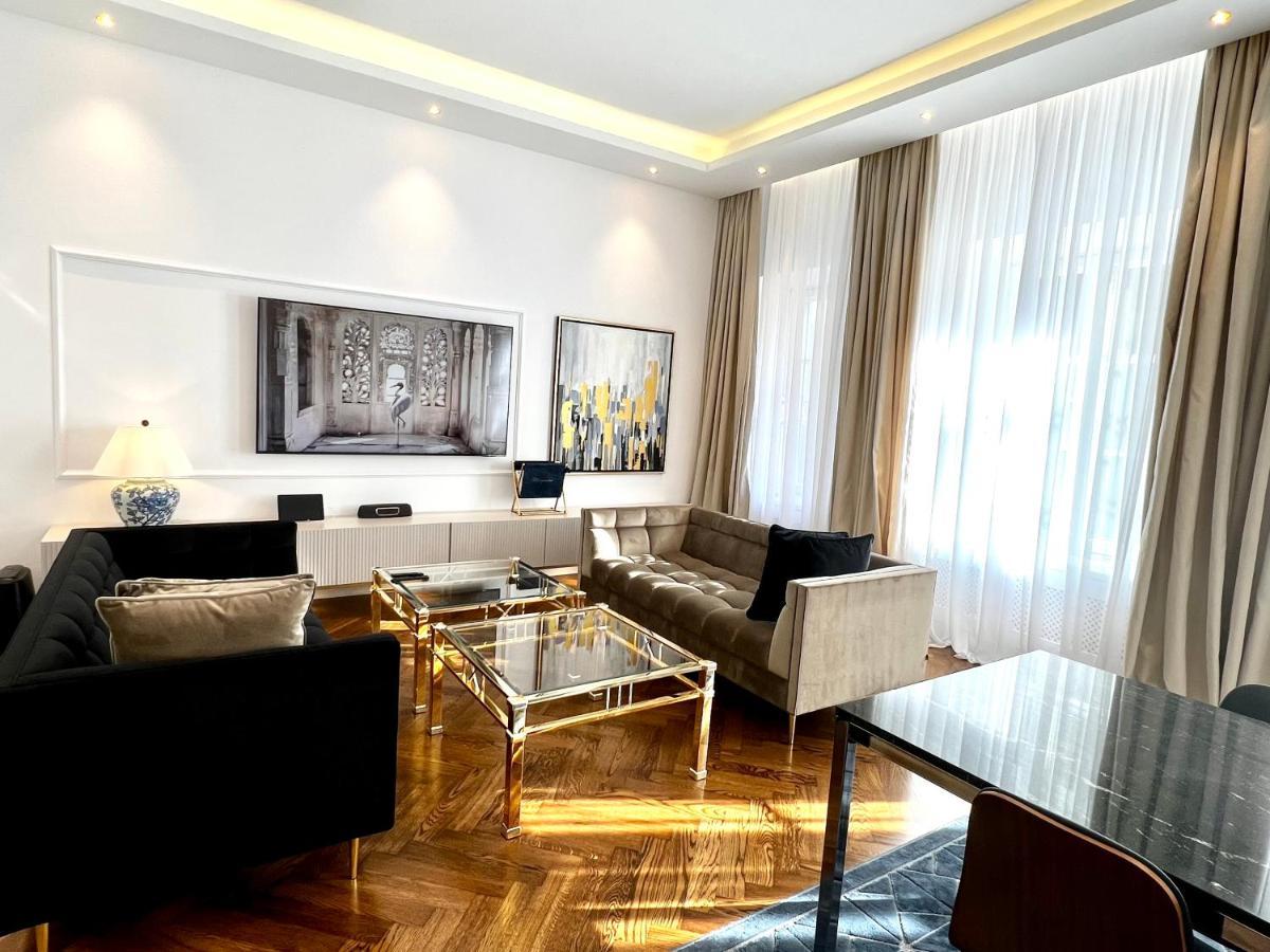 Luxury Apartments Mondrian Market Square III Warsaw Exterior photo