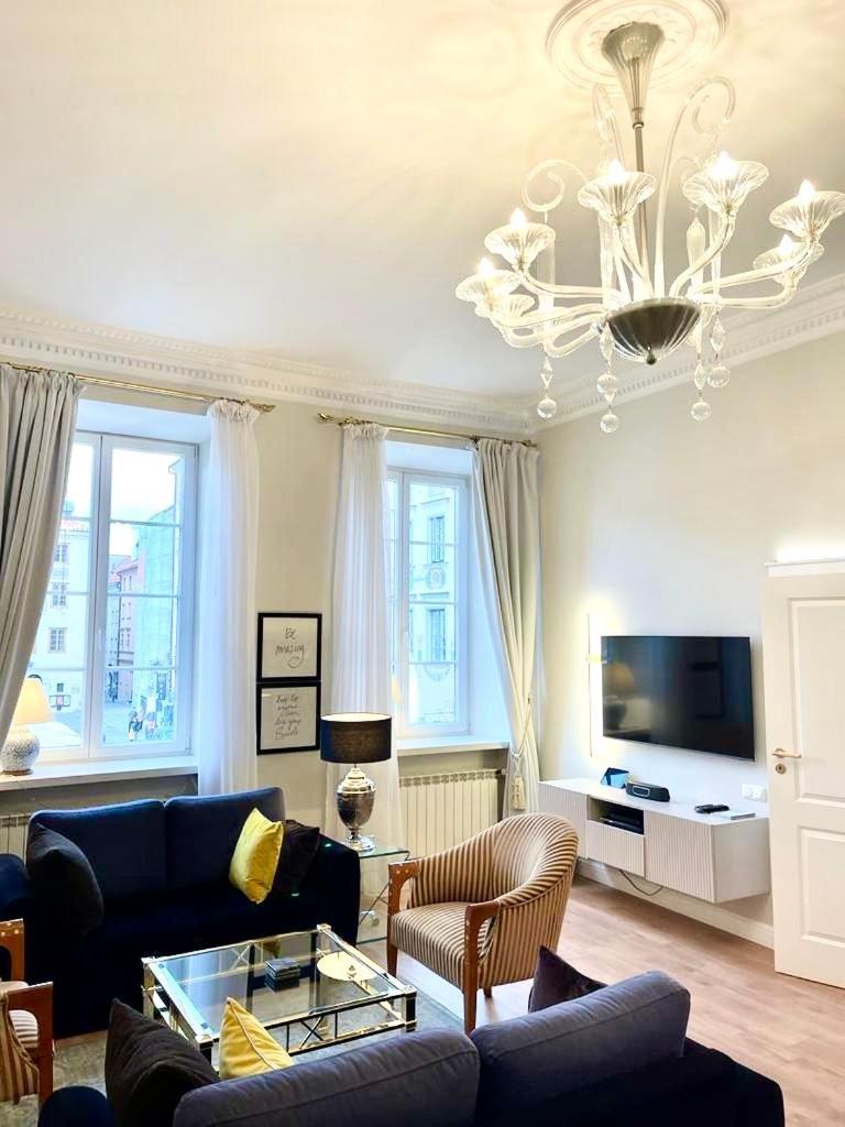 Luxury Apartments Mondrian Market Square III Warsaw Room photo