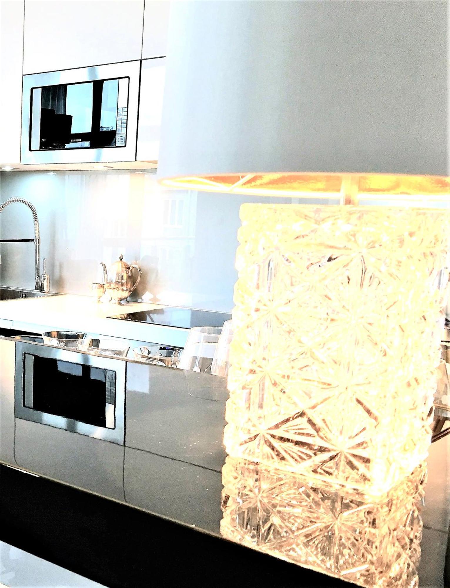 Luxury Apartments Mondrian Market Square III Warsaw Room photo